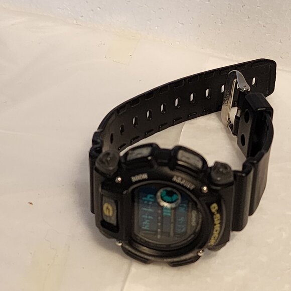 Casio G Shock Black and gold good to great shape - Picture 5 of 11